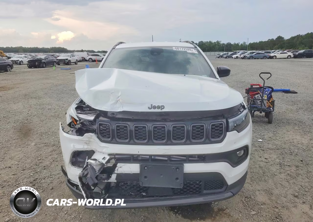 2025 Jeep Compass Latitude VIN:3C4NJDBN7ST599343 - 5