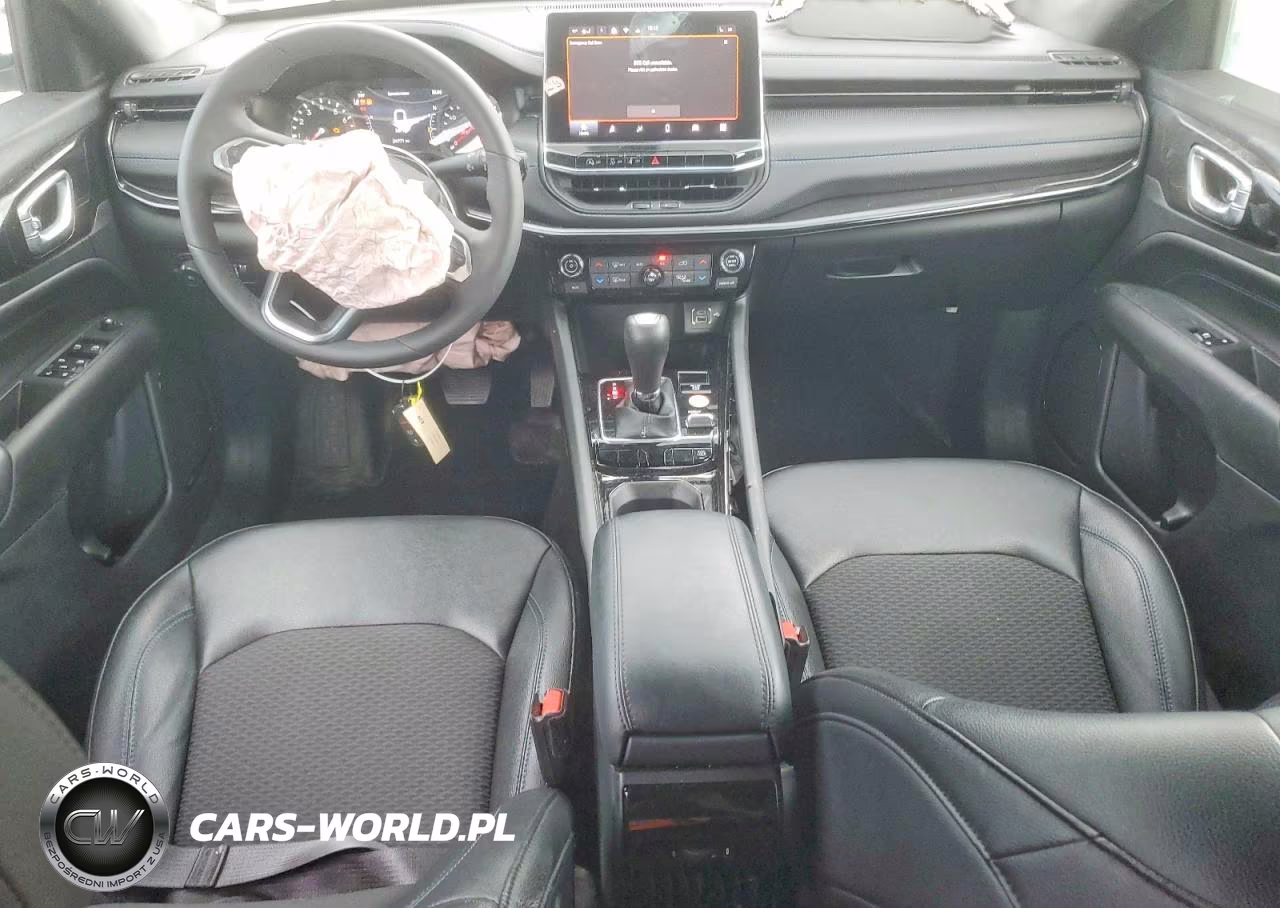 2025 Jeep Compass Latitude VIN:3C4NJDBN7ST599343 - 8