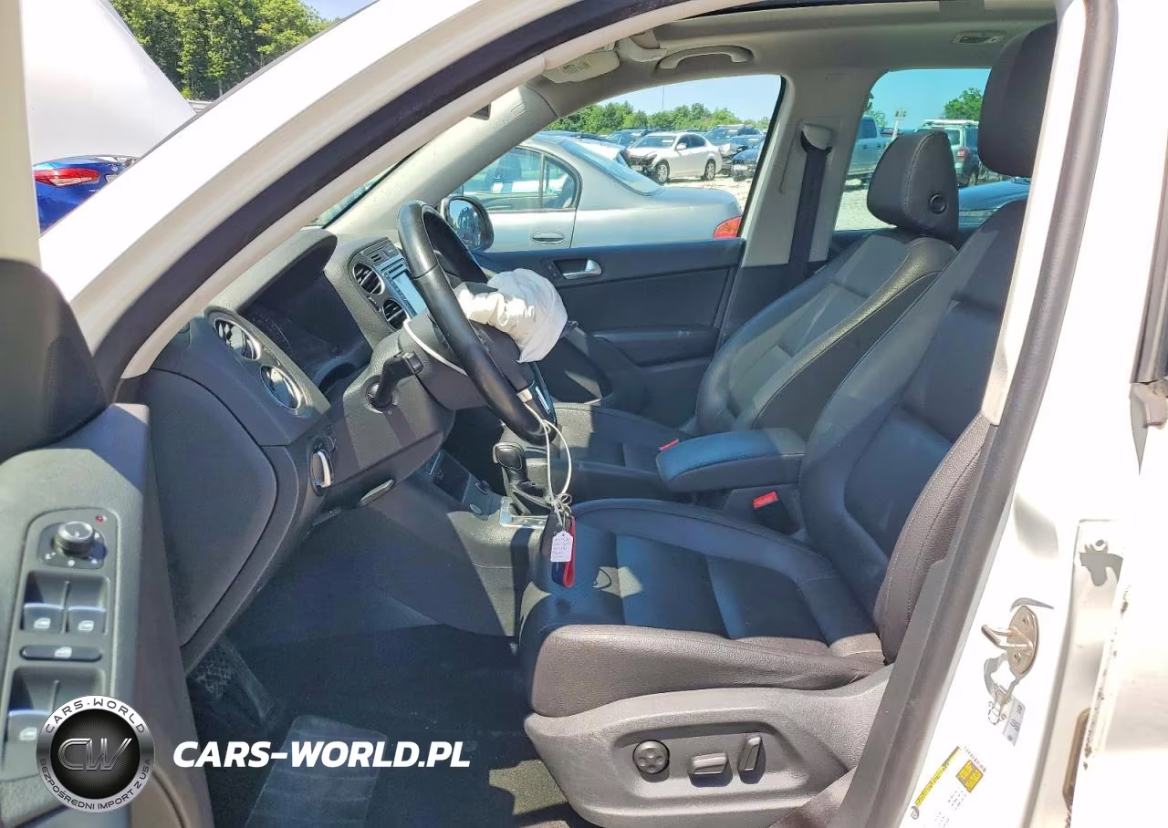 2017 Volkswagen Tiguan Wolfsburg VIN:WVGSV7AX2HK007381 - 7