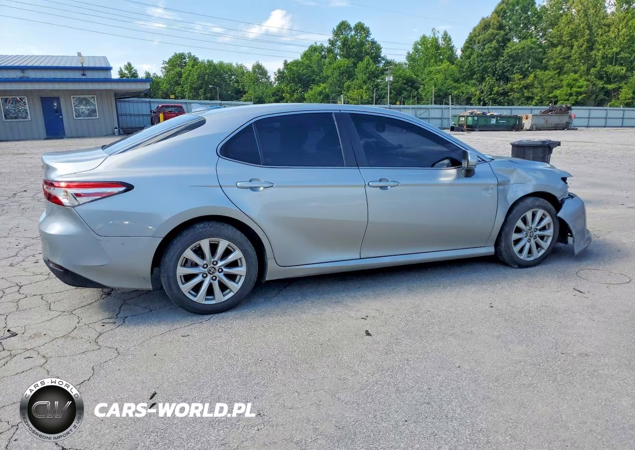2020 Toyota Camry Le VIN:4T1L11AK3LU392920 - 3
