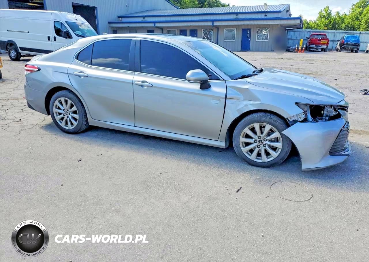 2020 Toyota Camry Le VIN:4T1L11AK3LU392920 - 4