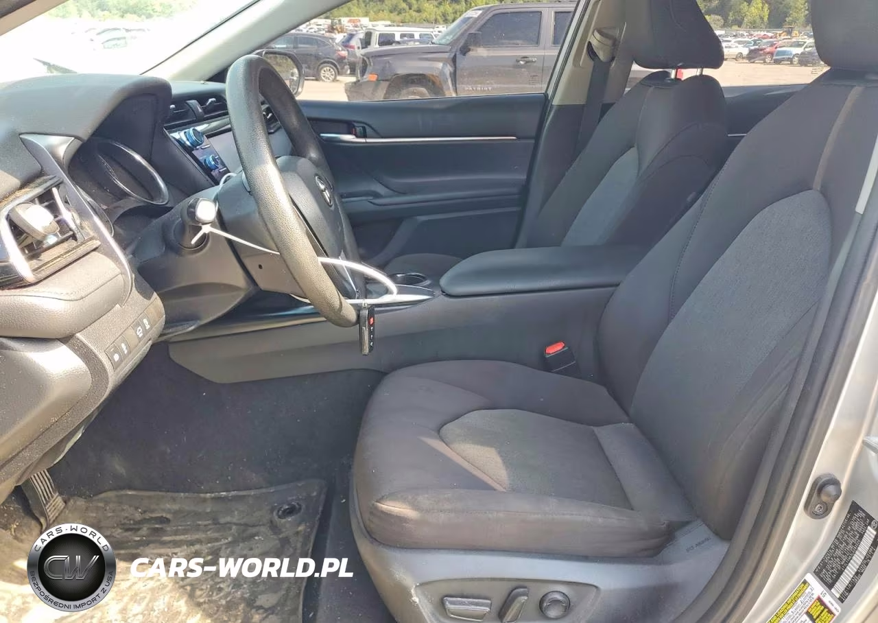 2020 Toyota Camry Le VIN:4T1L11AK3LU392920 - 7