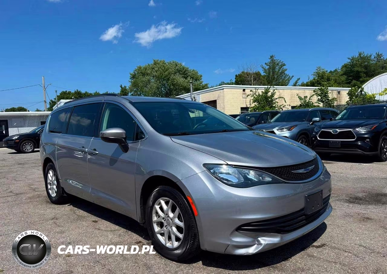 2020 Chrysler Voyager Lxi