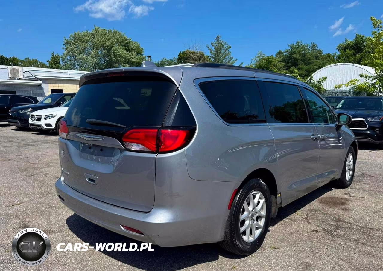 2020 Chrysler Voyager Lxi VIN:2C4RC1DG6LR172233 - 4