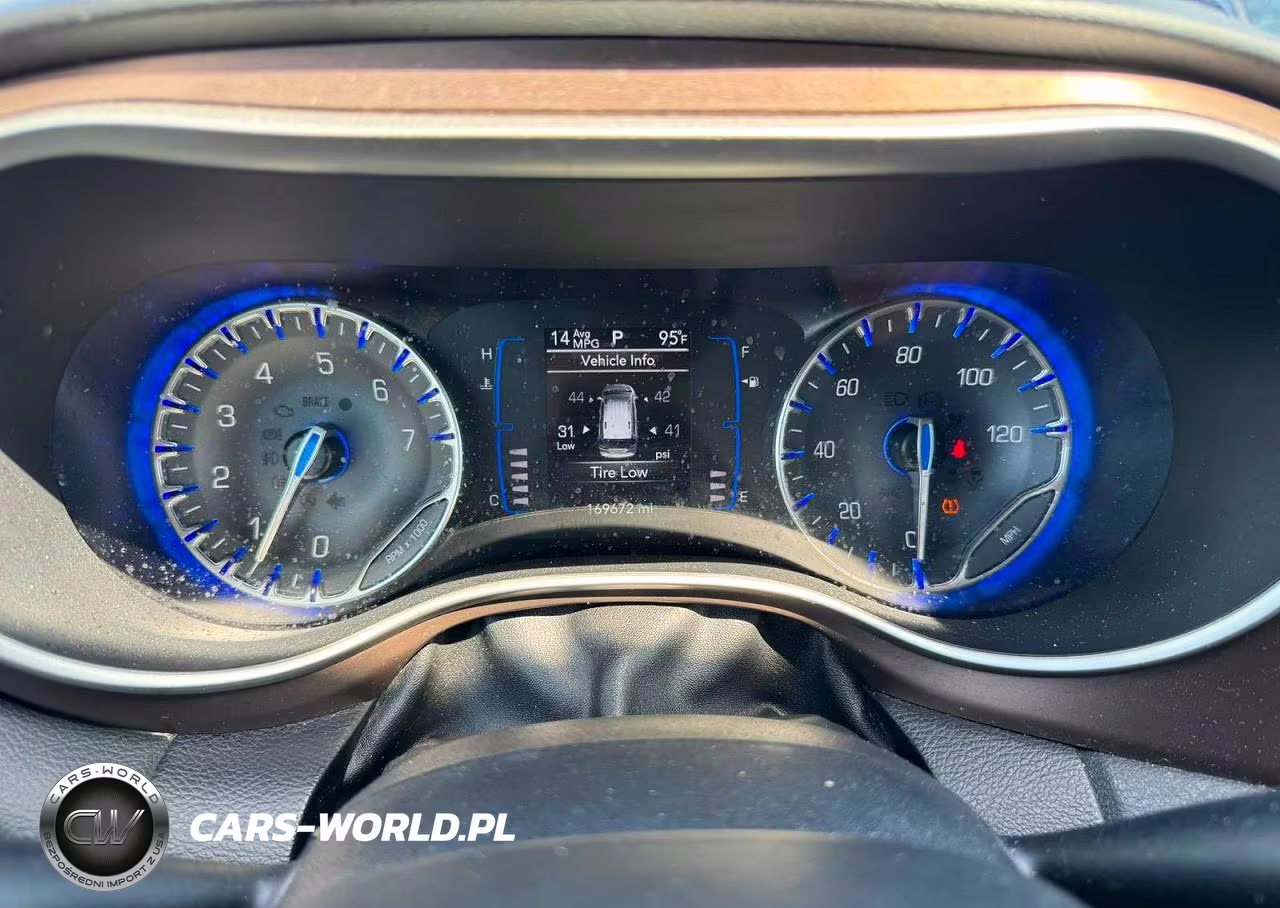 2020 Chrysler Voyager Lxi VIN:2C4RC1DG6LR172233 - 8