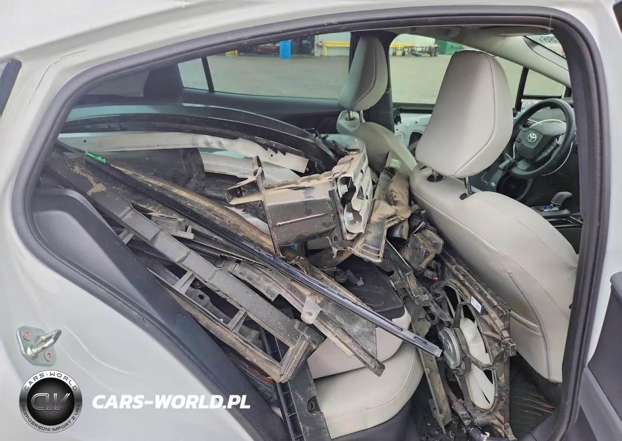 2026 Toyota Prius Xle VIN:JTDADABU3T3031177 - 10