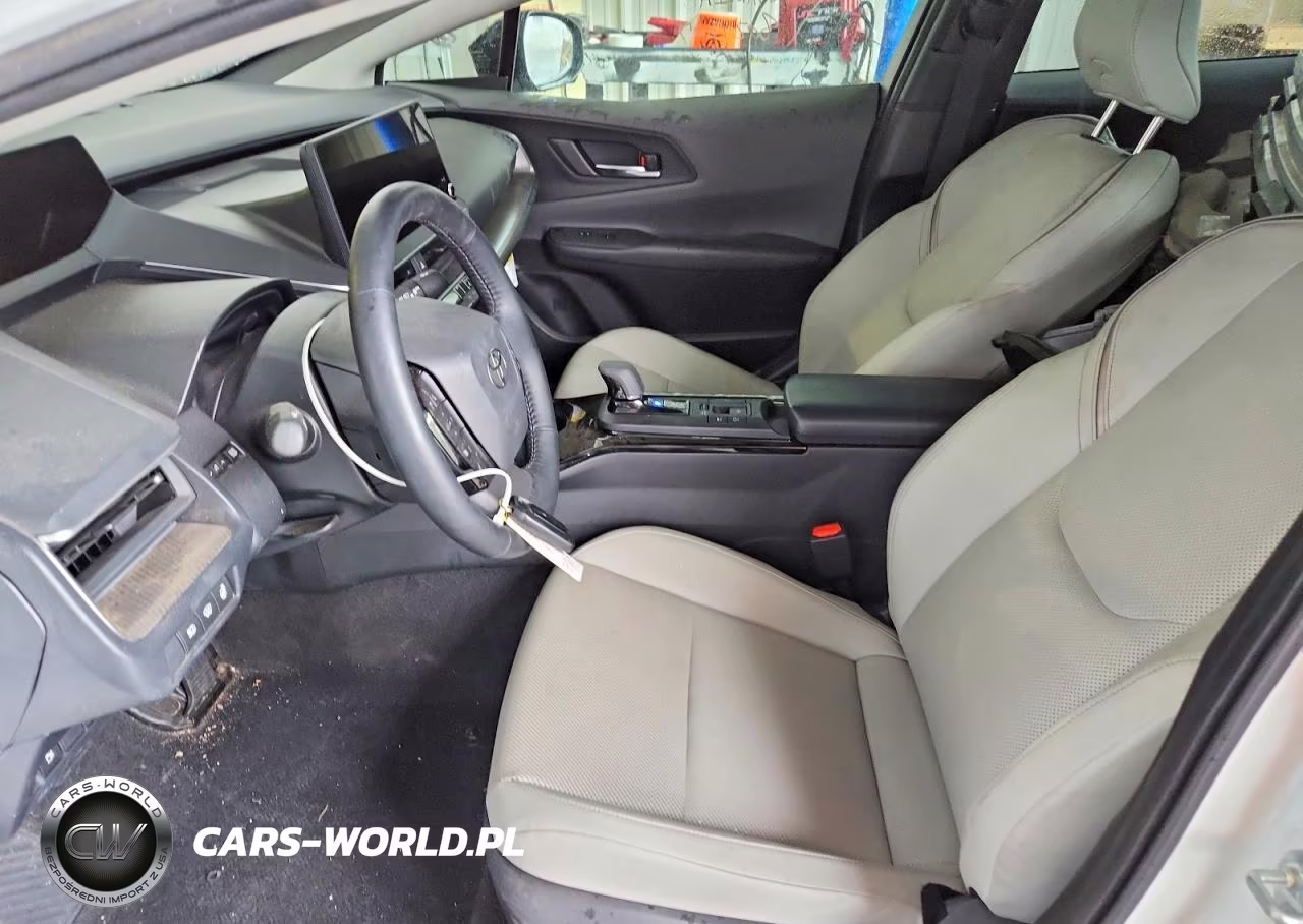 2026 Toyota Prius Xle VIN:JTDADABU3T3031177 - 7