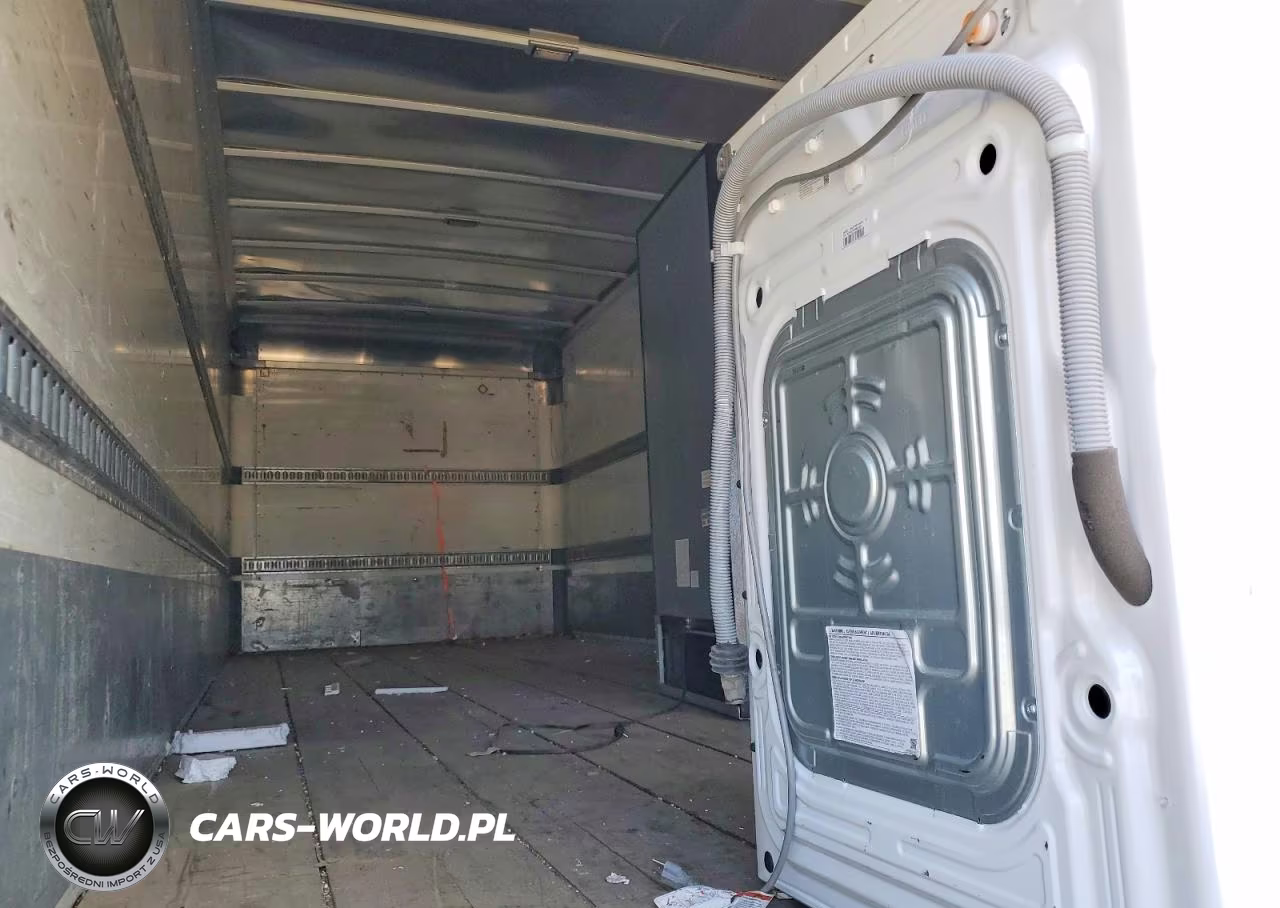 2018 Isuzu Ftr VIN:54DK6S161JSG01380 - 10