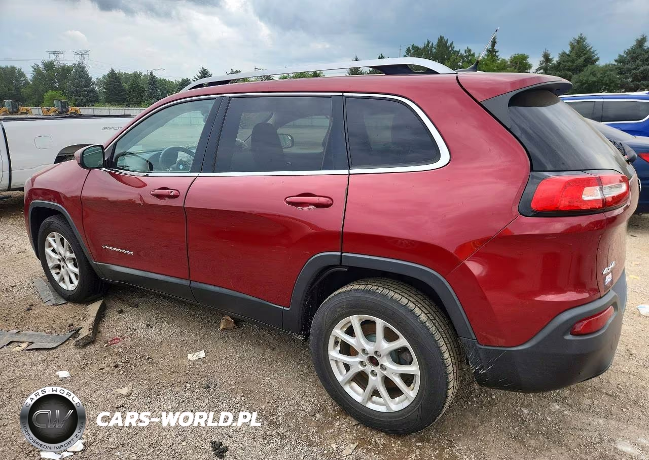 2015 Jeep Cherokee Latitude VIN:1C4PJMCB7FW552892 - 2