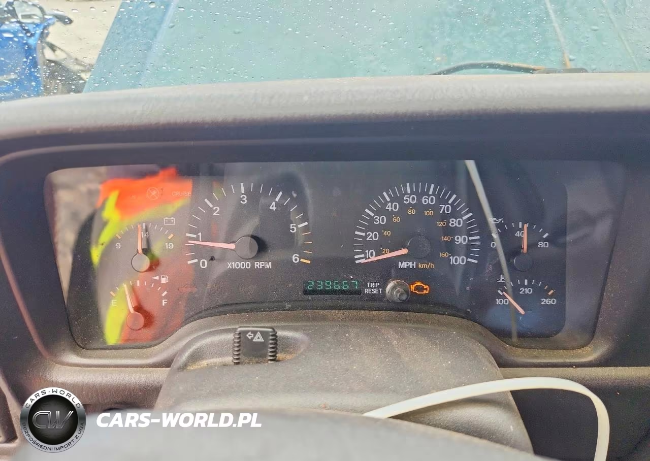 2000 Jeep Cherokee Classic VIN:1J4FT58S0YL189743 - 9