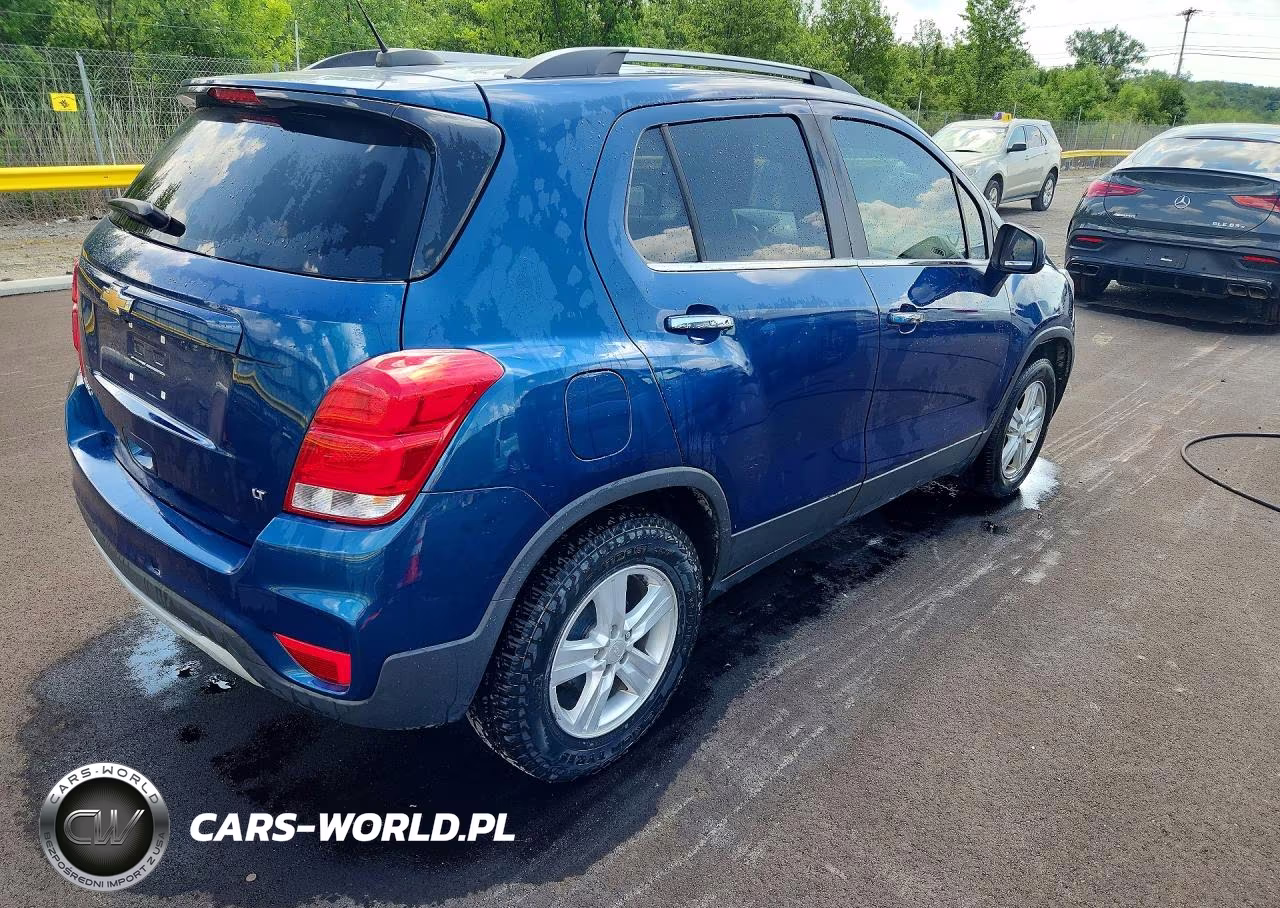 2020 Chevrolet Trax 1Lt VIN:3GNCJLSB3LL330742 - 3