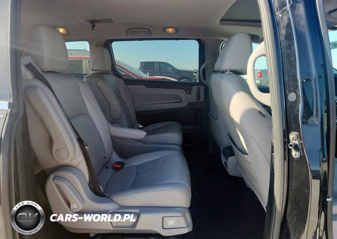 2018 Honda Odyssey VIN:5FNRL6H7XJB003882 - 11