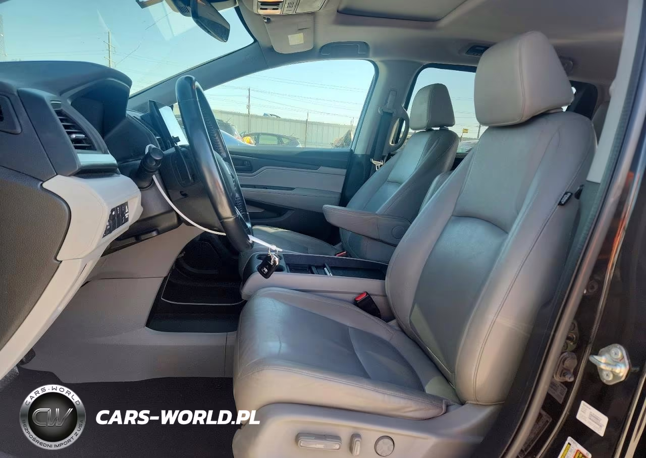 2018 Honda Odyssey VIN:5FNRL6H7XJB003882 - 7