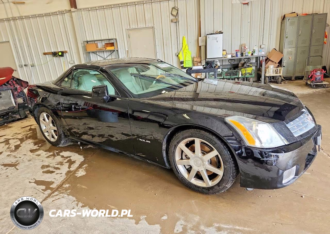 2004 Cadillac Xlr VIN:1G6YV34A245603181 - 4