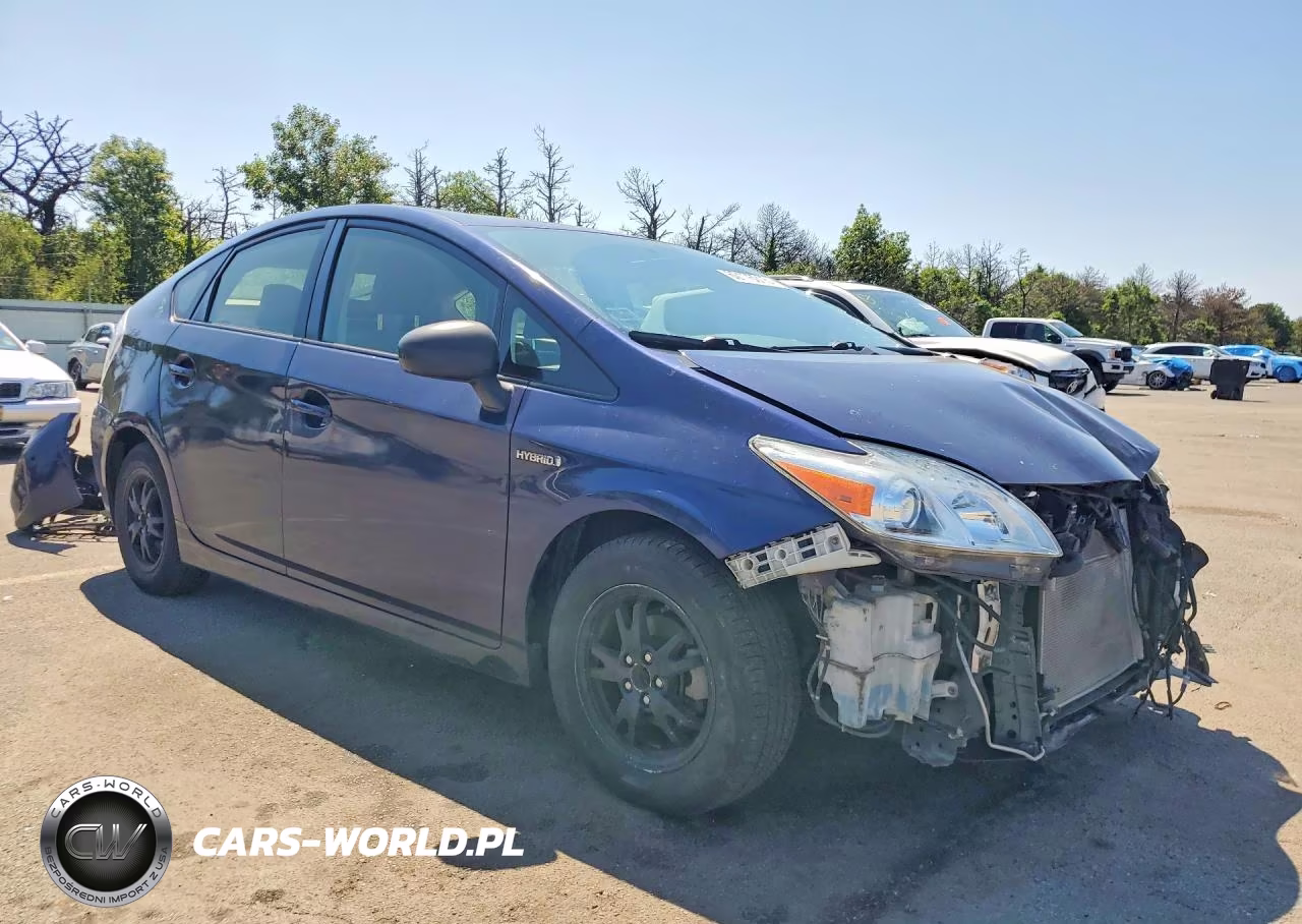 2015 Toyota Prius Two VIN:JTDKN3DU7F0439777 - 4