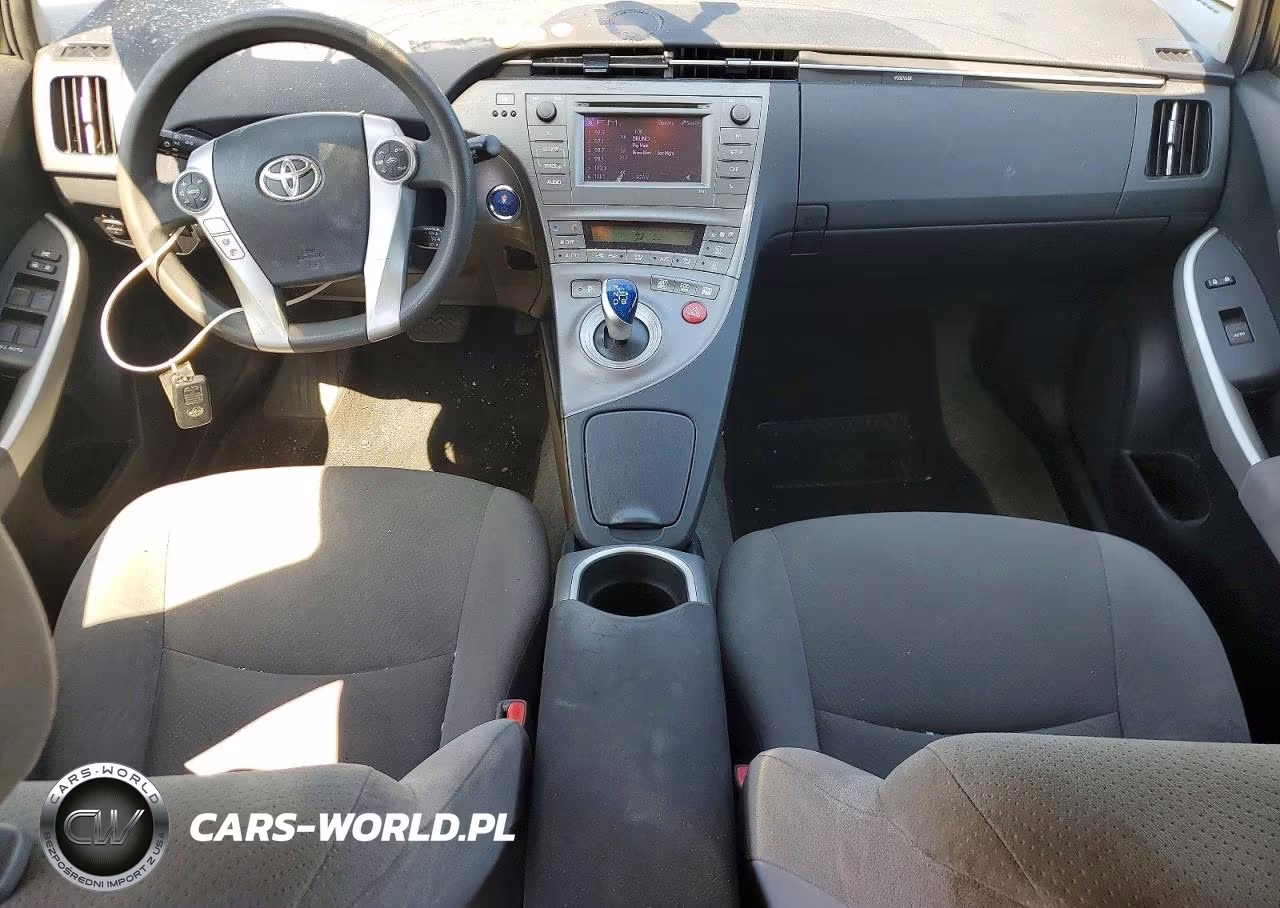 2015 Toyota Prius Two VIN:JTDKN3DU7F0439777 - 8