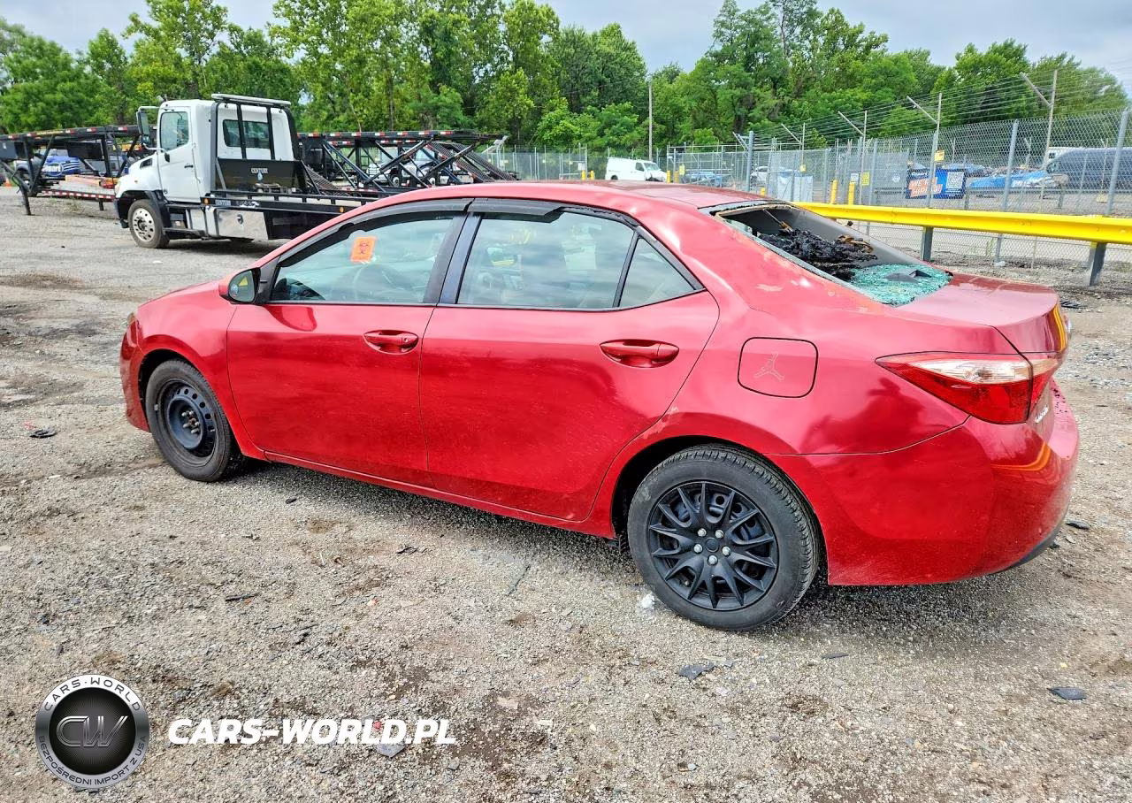 2018 Toyota Corolla Le VIN:5YFBURHE4JP751949 - 2