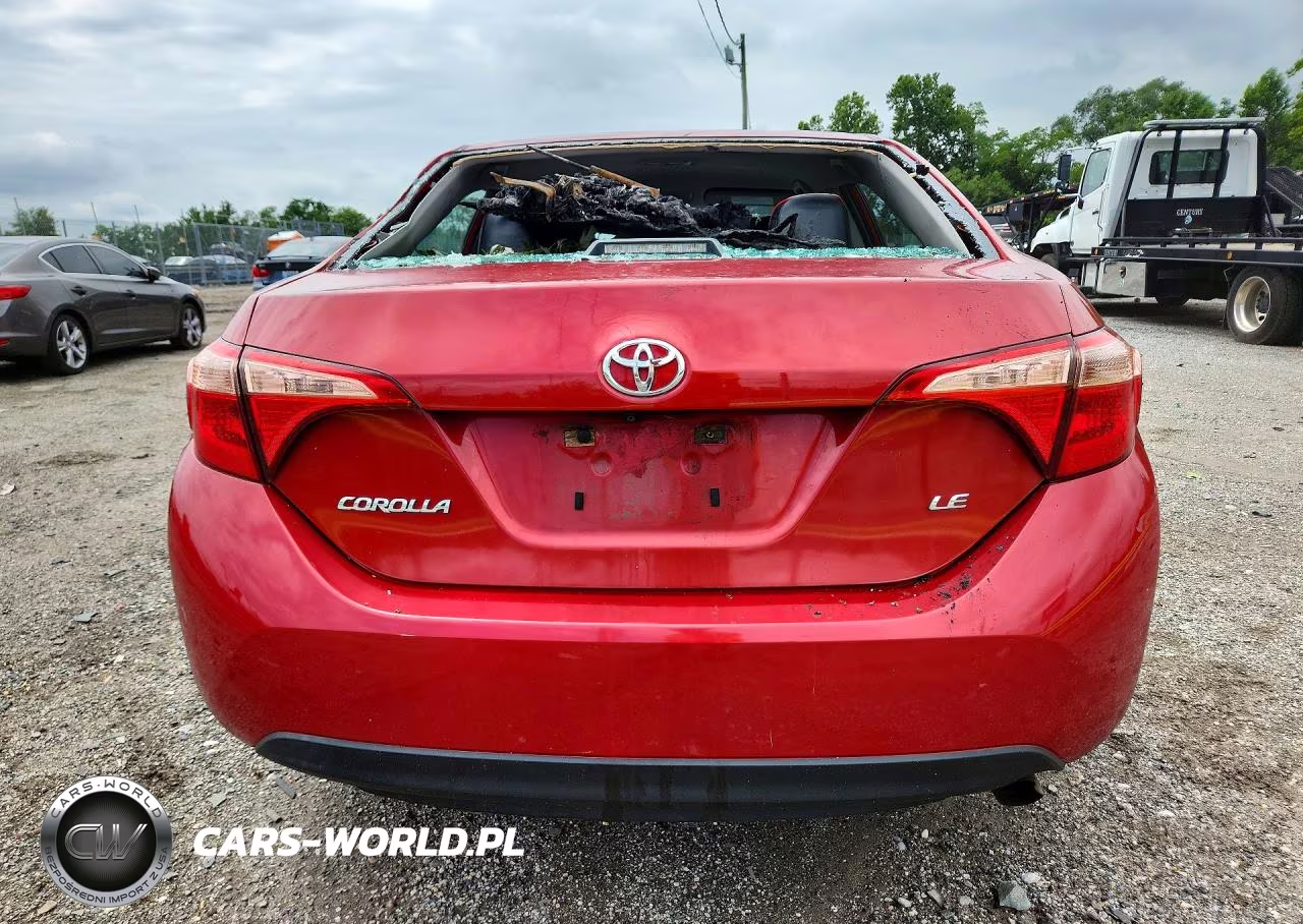 2018 Toyota Corolla Le VIN:5YFBURHE4JP751949 - 6