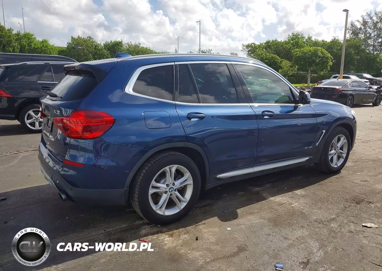 2018 BMW X3 xDrive30I VIN:5UXTR9C5XJLD61865 - 3