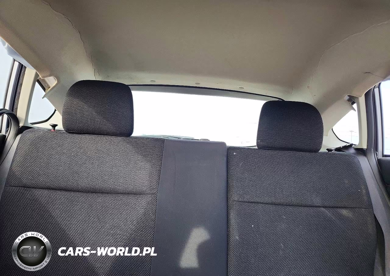 2017 Subaru Crosstrek Premium VIN:JF2GPABCXH8220042 - 10