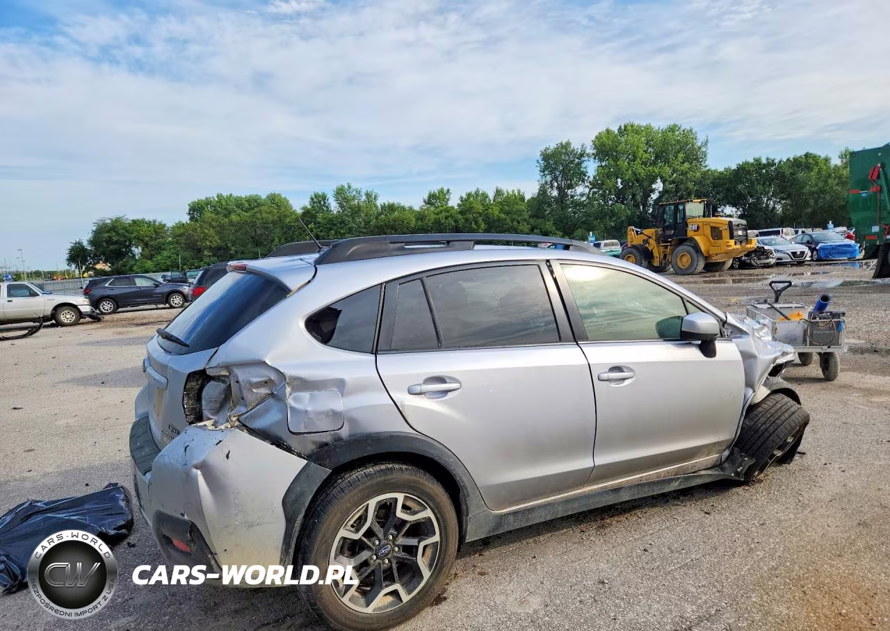 2017 Subaru Crosstrek Premium VIN:JF2GPABCXH8220042 - 3