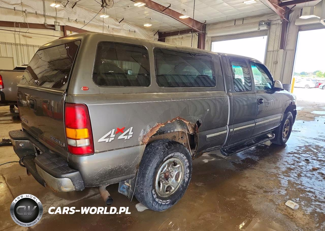 2002 Chevrolet Silverado K1500 VIN:2GCEK19V321112044 - 3