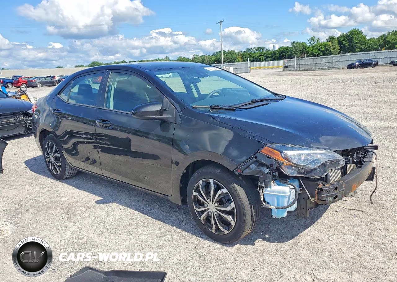 2018 Toyota Corolla Le VIN:2T1BURHE7JC978519 - 4