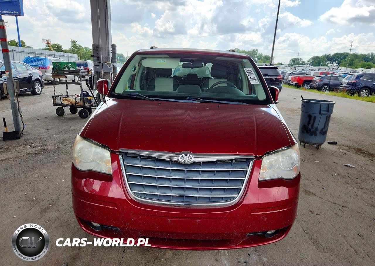 2010 Chrysler Town & Country Touring Plus VIN:2A4RR8DX1AR421956 - 5