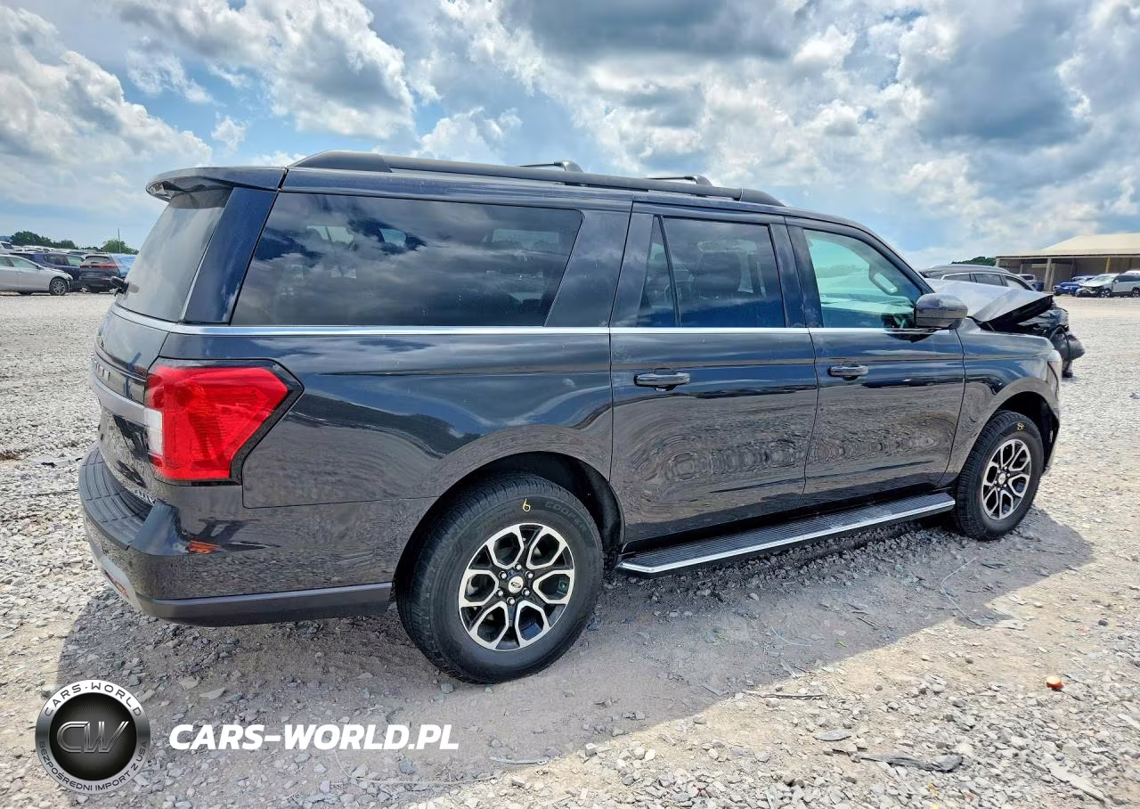 2023 Ford Expedition Max Xlt VIN:1FMJK1J8XPEA14750 - 3