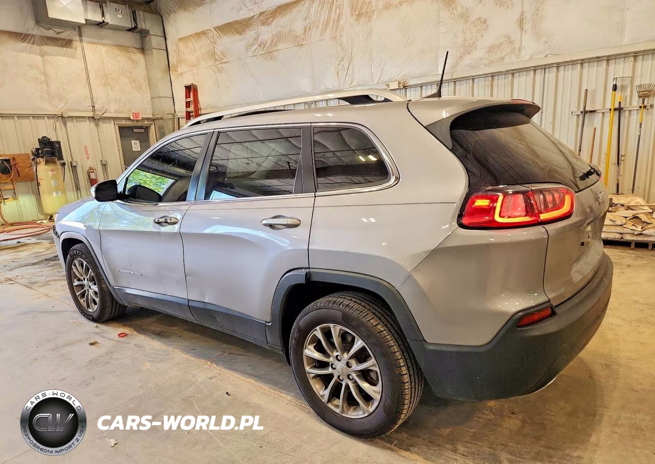 2019 Jeep Cherokee Latitude Plus VIN:1C4PJLLX6KD206120 - 2