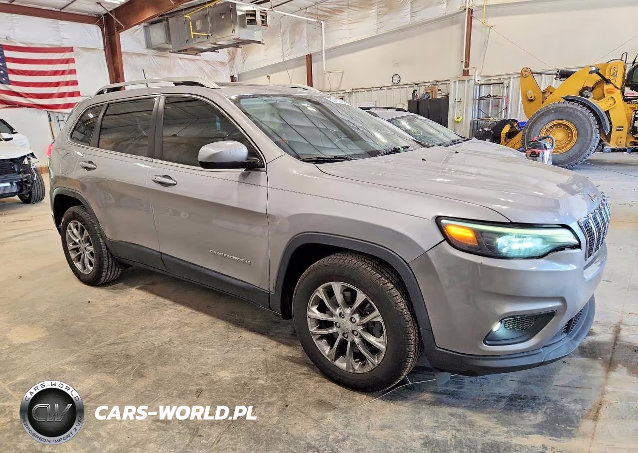 2019 Jeep Cherokee Latitude Plus VIN:1C4PJLLX6KD206120 - 4