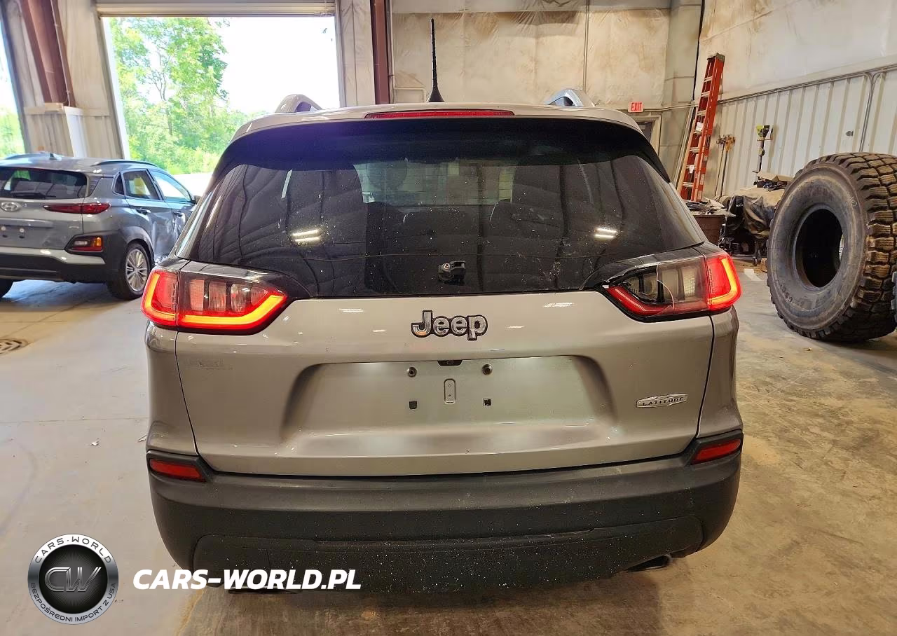2019 Jeep Cherokee Latitude Plus VIN:1C4PJLLX6KD206120 - 6