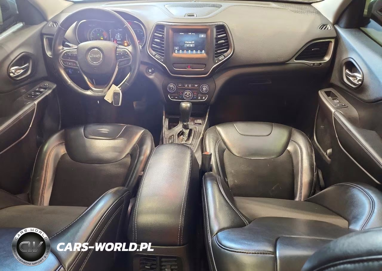 2019 Jeep Cherokee Latitude Plus VIN:1C4PJLLX6KD206120 - 8