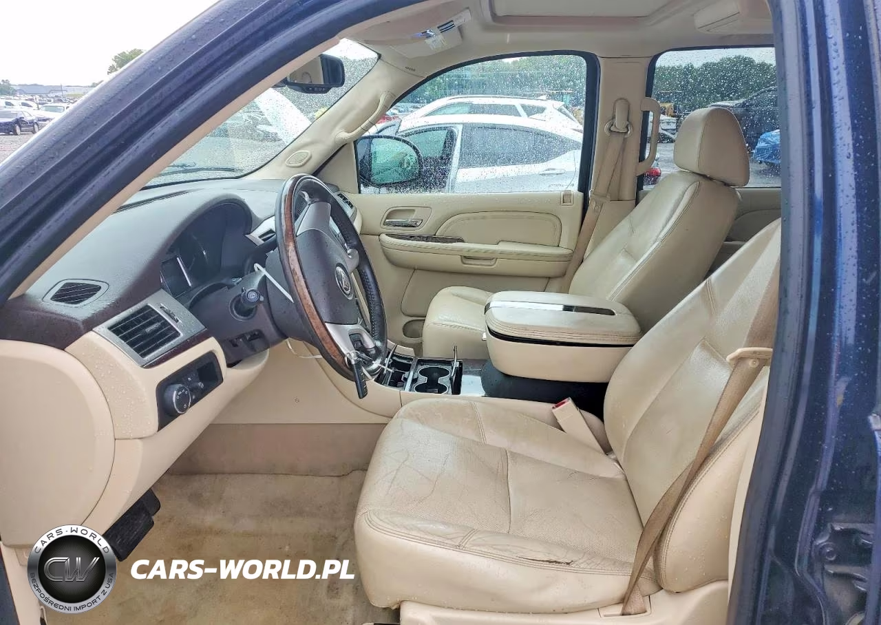 2008 Cadillac Escalade Luxury VIN:1GYFK63818R152380 - 7