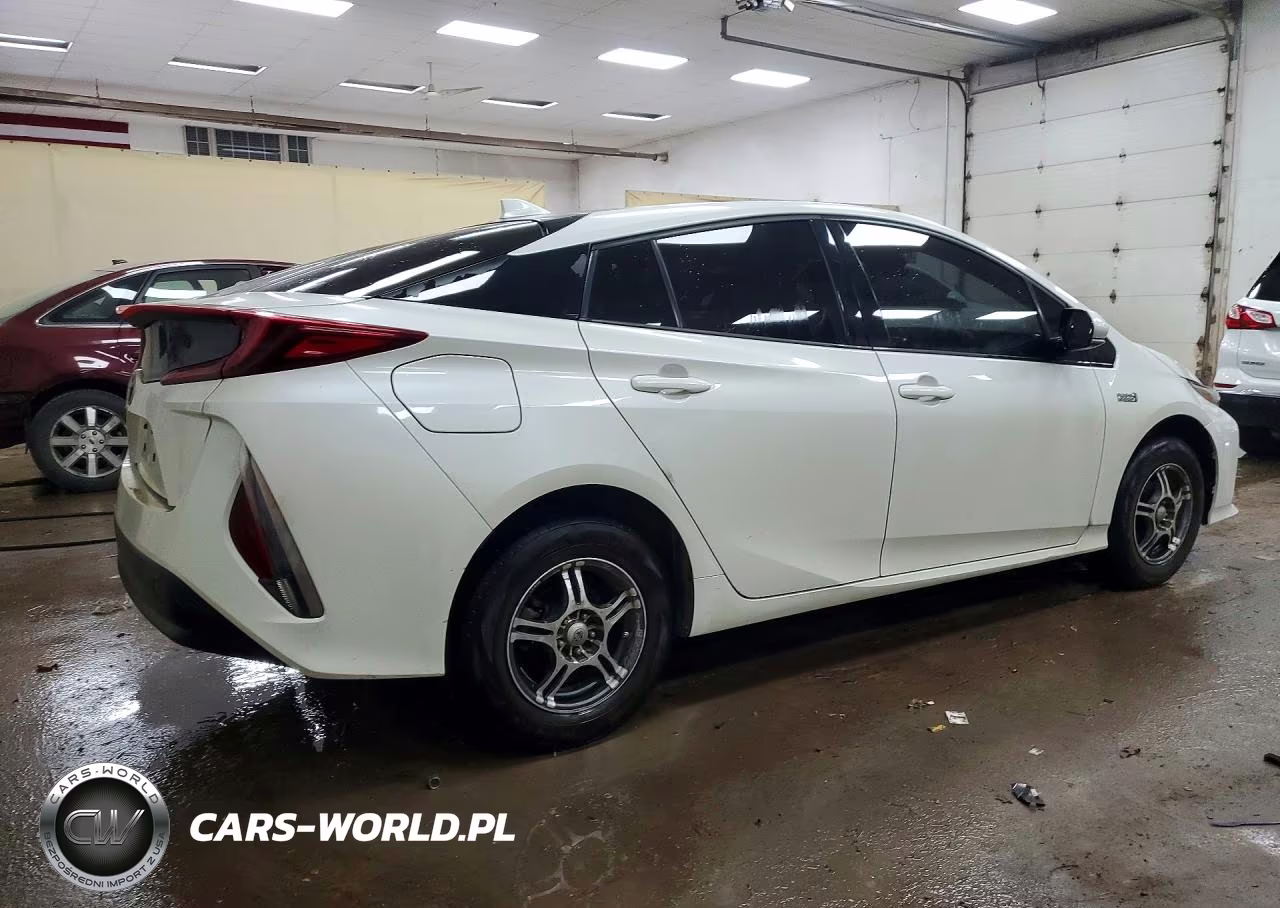 2017 Toyota Prius Prime Premium VIN:JTDKARFP6H3024019 - 3