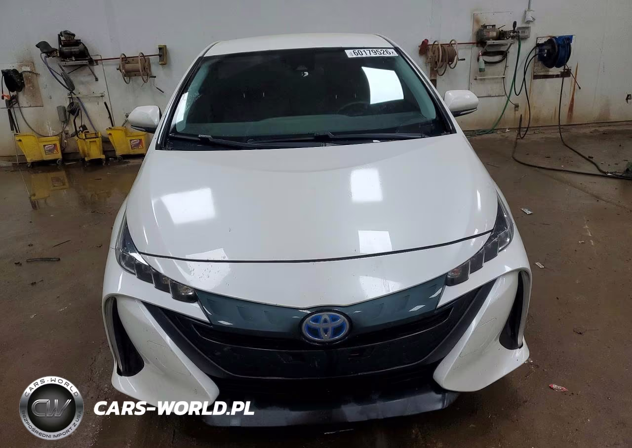 2017 Toyota Prius Prime Premium VIN:JTDKARFP6H3024019 - 5