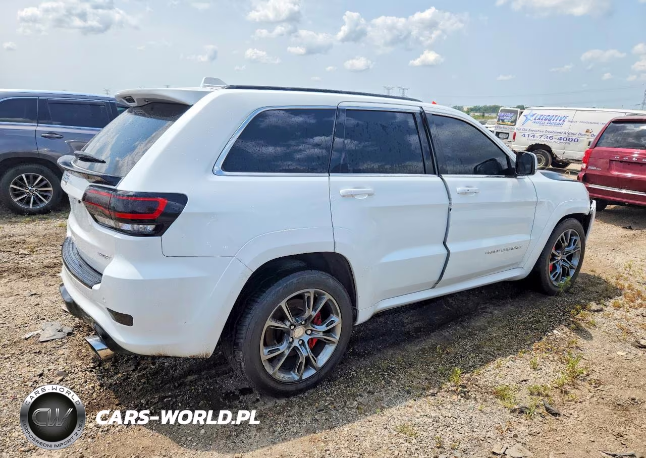 2015 Jeep Grand Cherokee Srt-8 VIN:1C4RJFDJ9FC942453 - 3