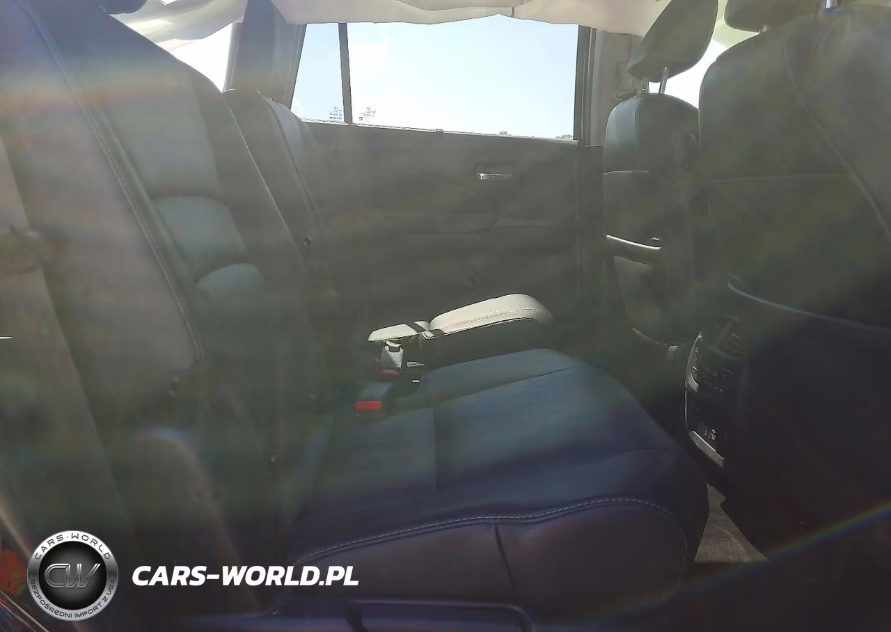 2022 Honda Pilot Touring VIN:5FNYF5H63NB003118 - 11