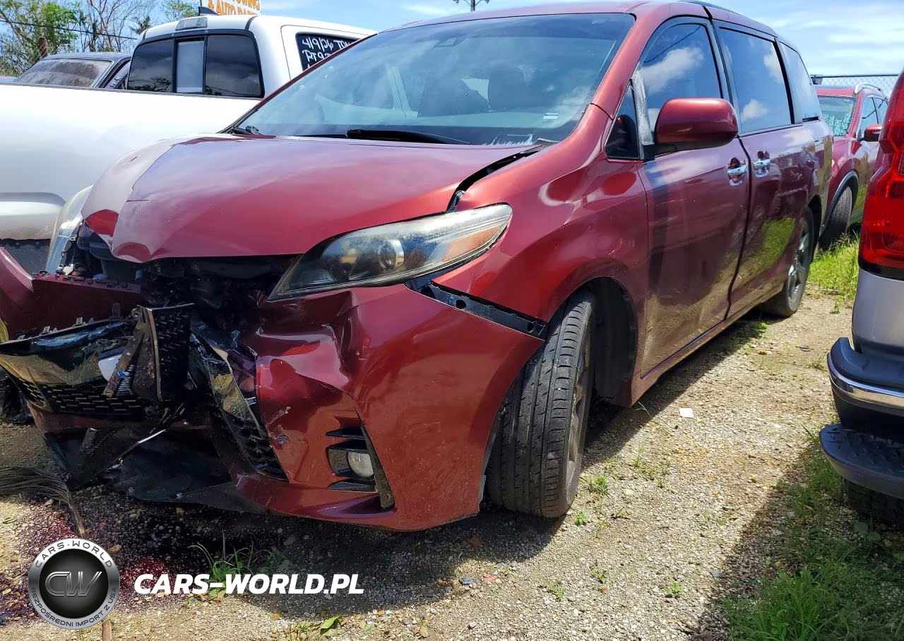 2019 Toyota Sienna Se 8-Passenger