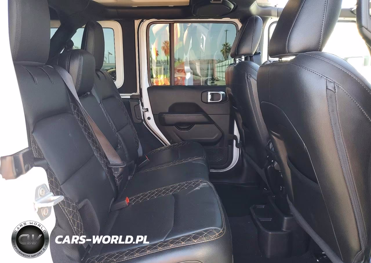 2022 Jeep Wrangler Unlimited Sahara VIN:1C4HJXEG9NW121676 - 10