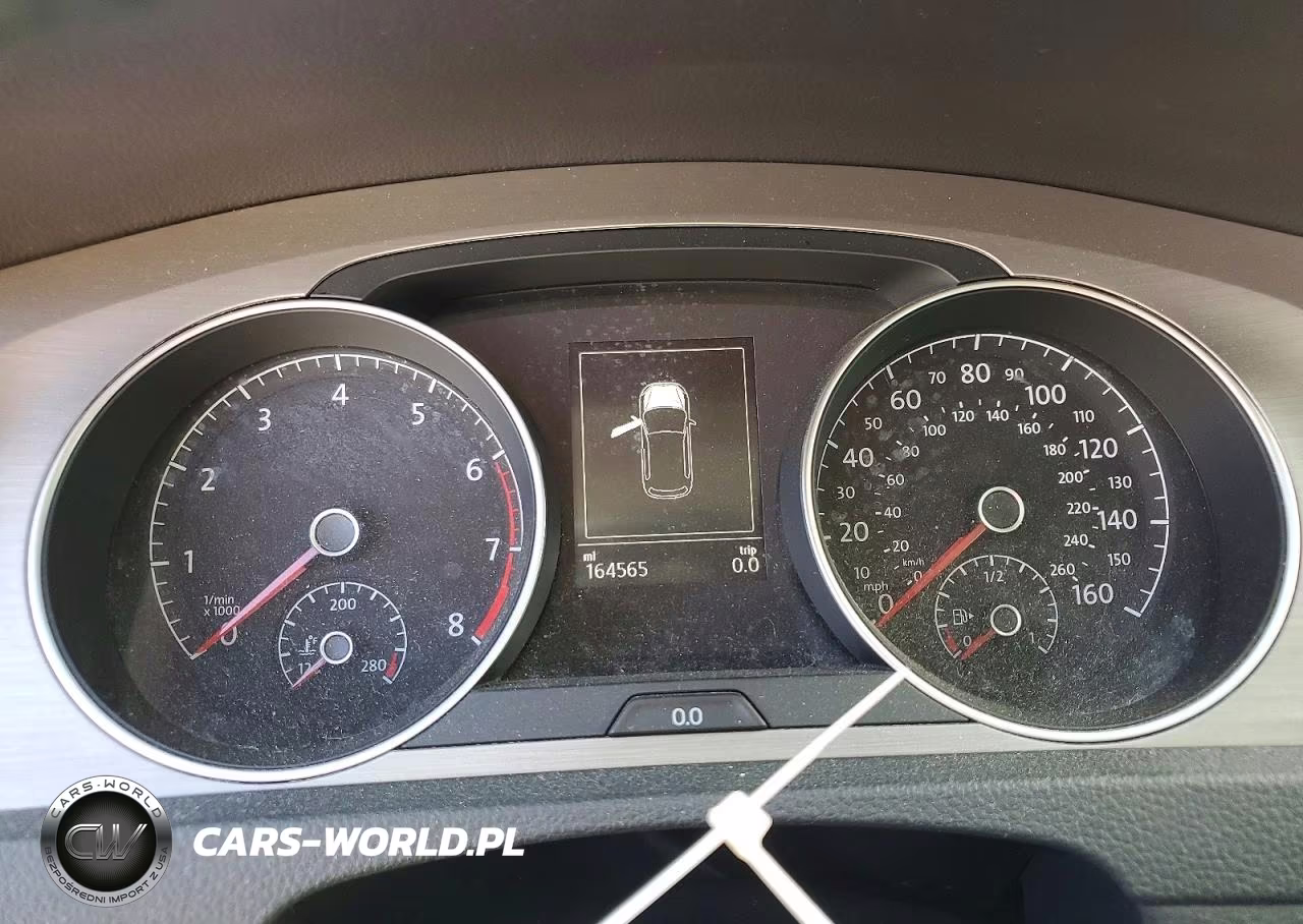 2015 Volkswagen Golf VIN:3VW217AU4FM011747 - 9