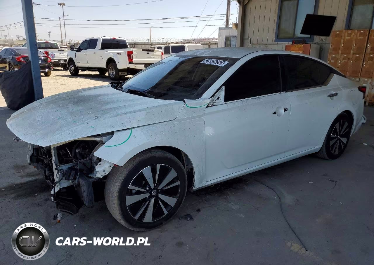 2021 Nissan Altima Sv