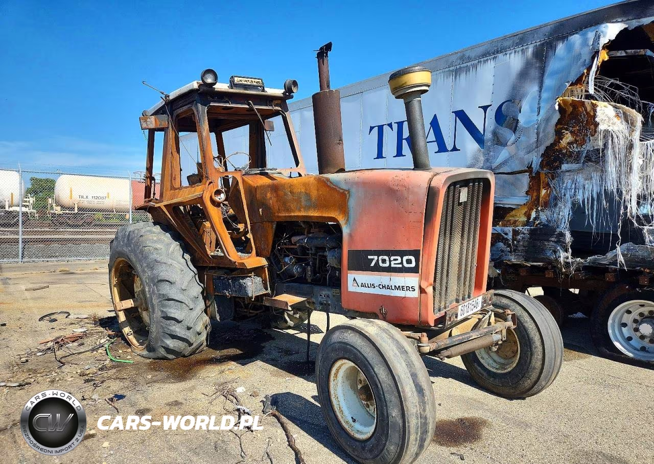 1978 Allis-Chalmers 7020 Tractor