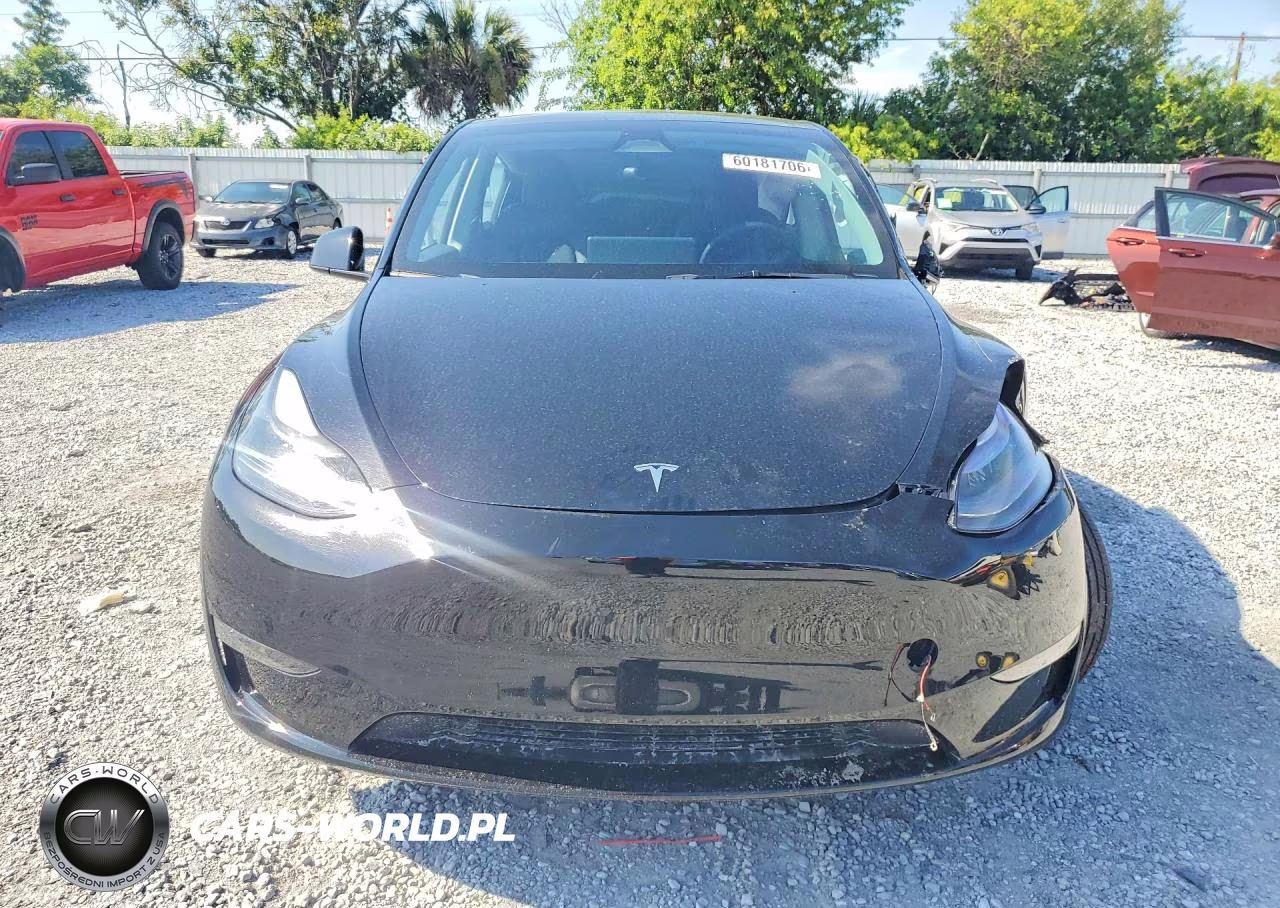 2023 Tesla Model Y VIN:7SAYGDEF6PF844075 - 5