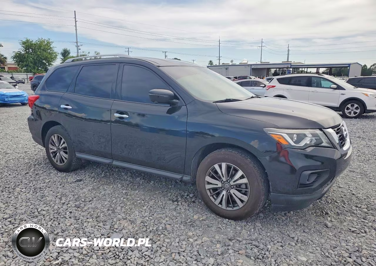 2018 Nissan Pathfinder S VIN:5N1DR2MN5JC641939 - 4
