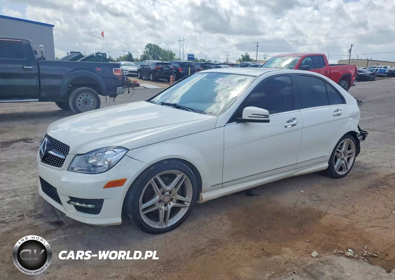 2014 Mercedes-Benz C 300 4Matic – zdjęcie 1 z 12