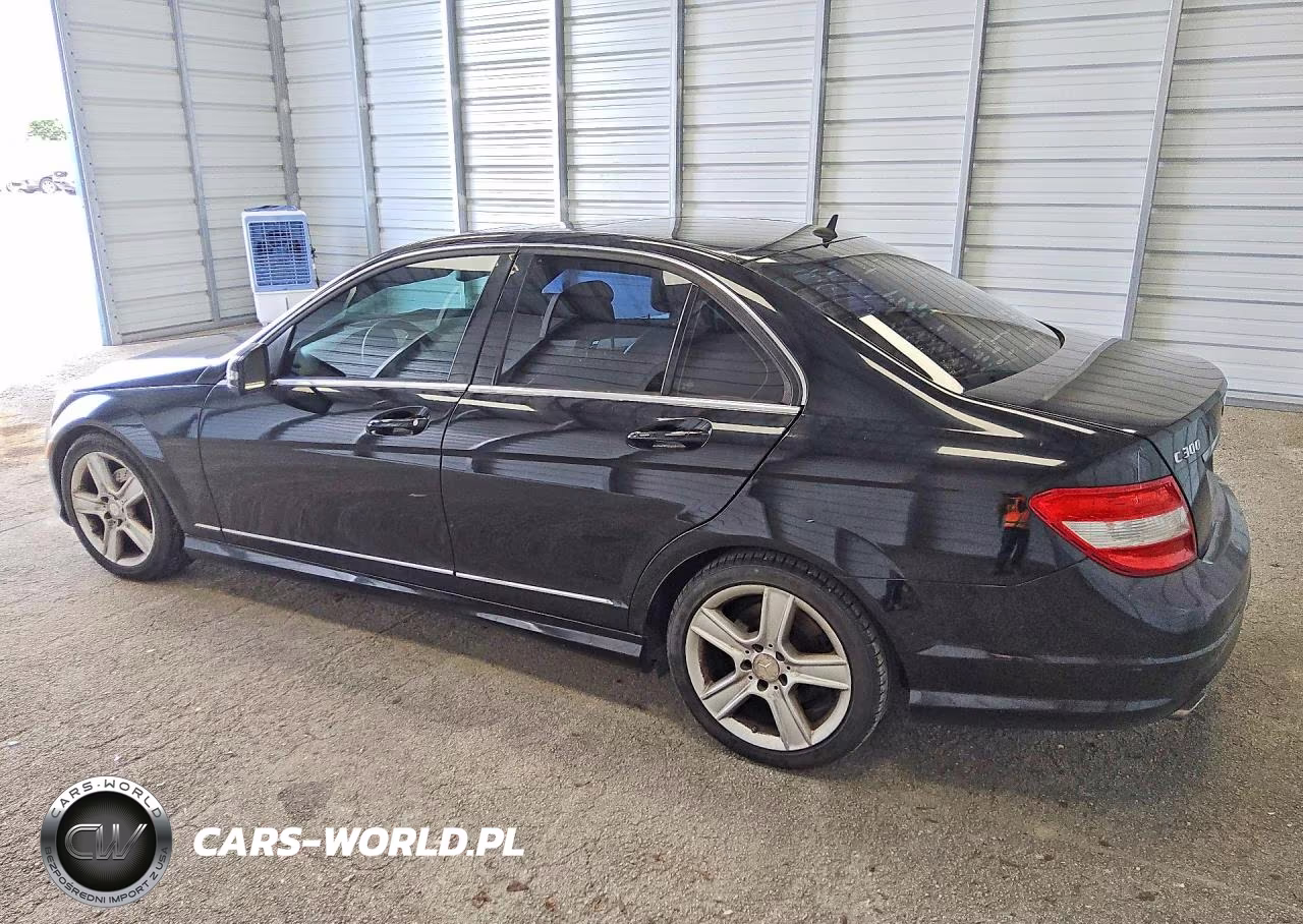 2010 Mercedes-Benz C 300 VIN:WDDGF5EB2AR088623 - 2
