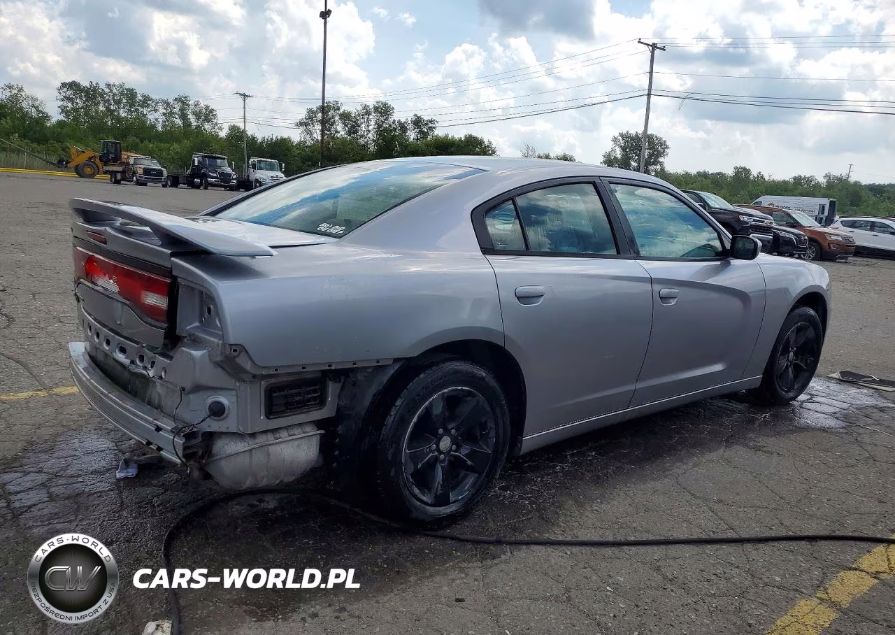 2011 Dodge Charger VIN:2B3CL3CG7BH527824 - 3