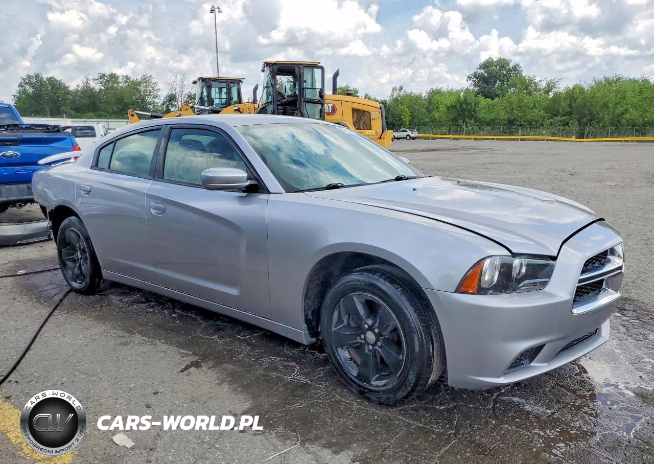 2011 Dodge Charger VIN:2B3CL3CG7BH527824 - 4