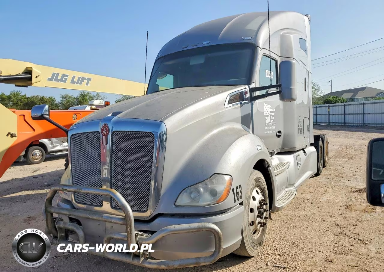 2018 Kenworth T680 Semi Truck